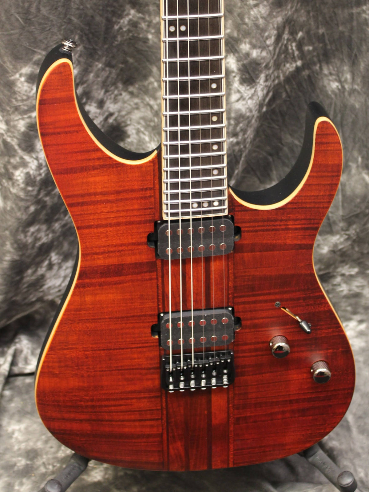 Cat's Eye Pearl Electric Guitar R234