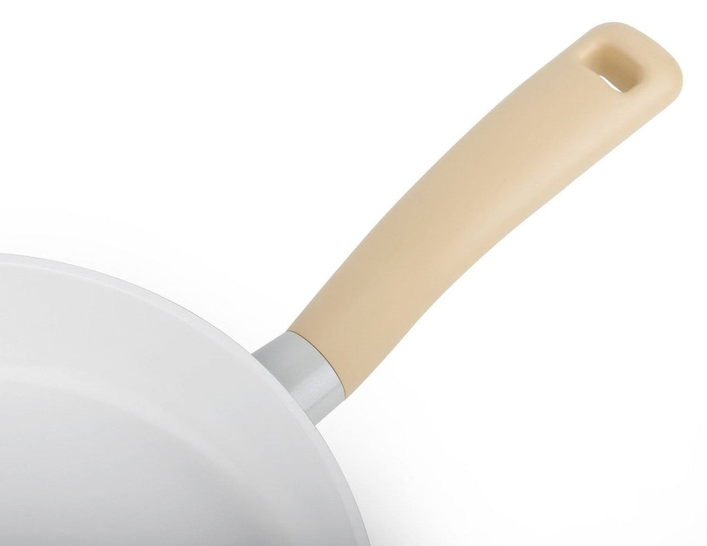 9.5-Inch Cast Aluminum Frying Pan with Soft-Touch V59706