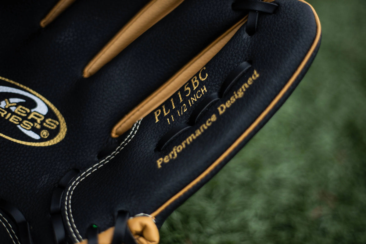 11.5-inch Glove Right Hand Throw W6996