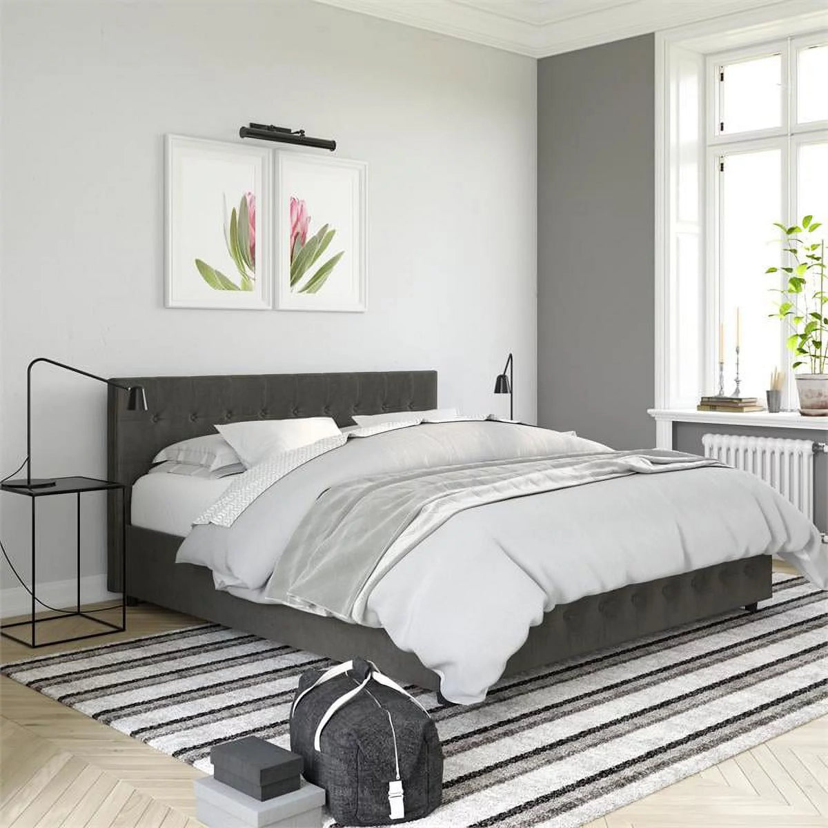 Queen Size Gray Velvet Upholstered Bed W125