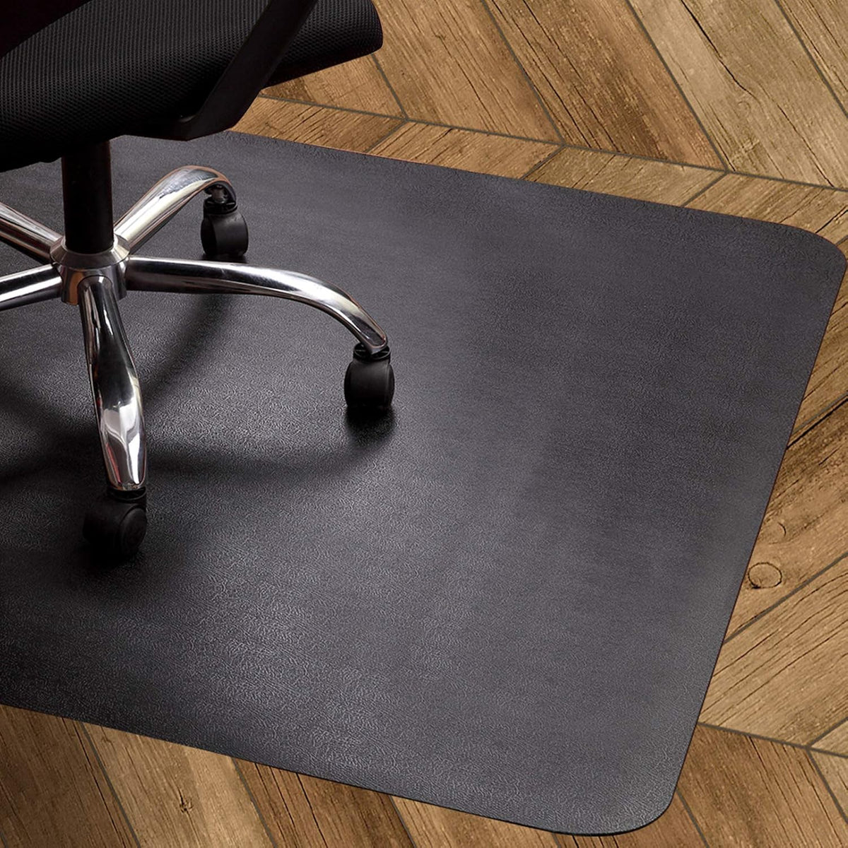 Black Non-Curve 47x35 inches Chair Mat E745