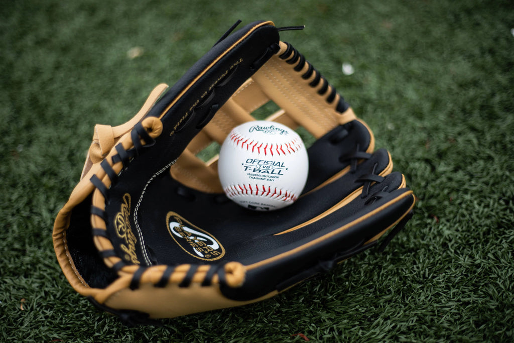 11.5-inch Glove Right Hand Throw W6996