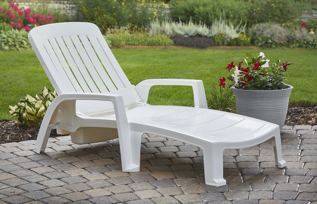 White Resin Chaise Lounge H586224