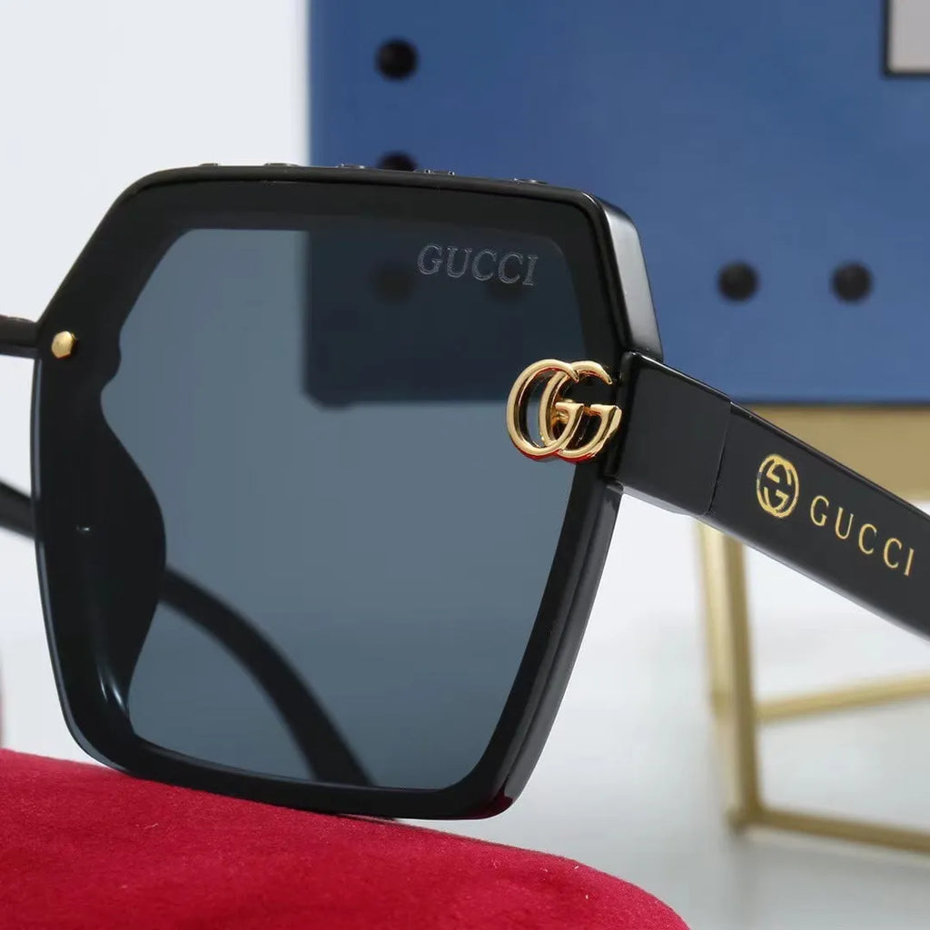 Fashionable Letter Sunglasses X65409