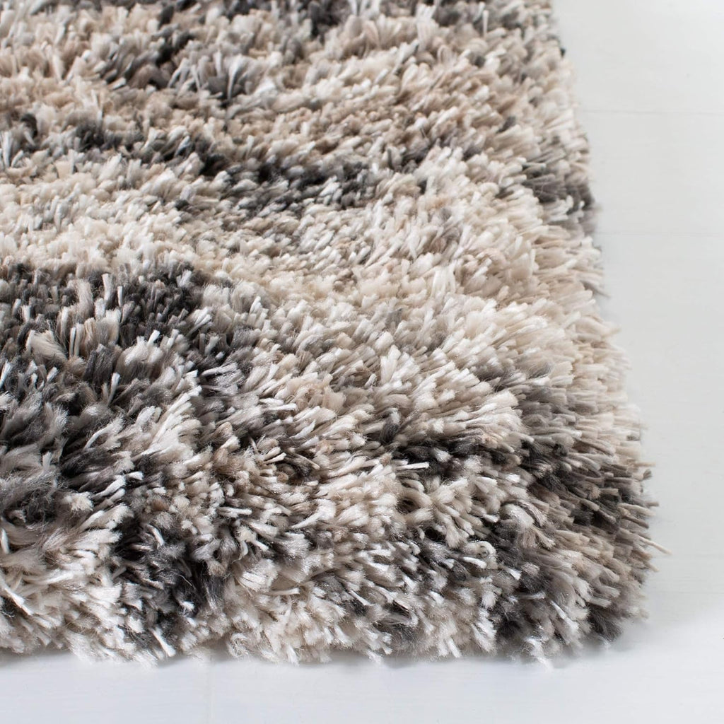 Cream & Grey 6' x 9' Non-Shedding Area Rug O7815