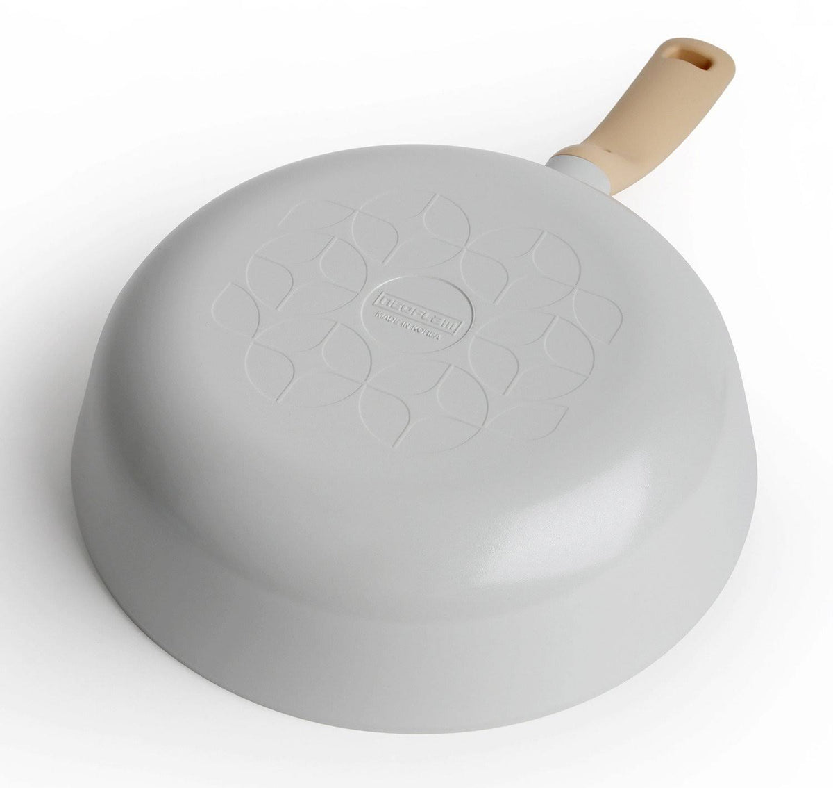 9.5-Inch Cast Aluminum Frying Pan with Soft-Touch V59706
