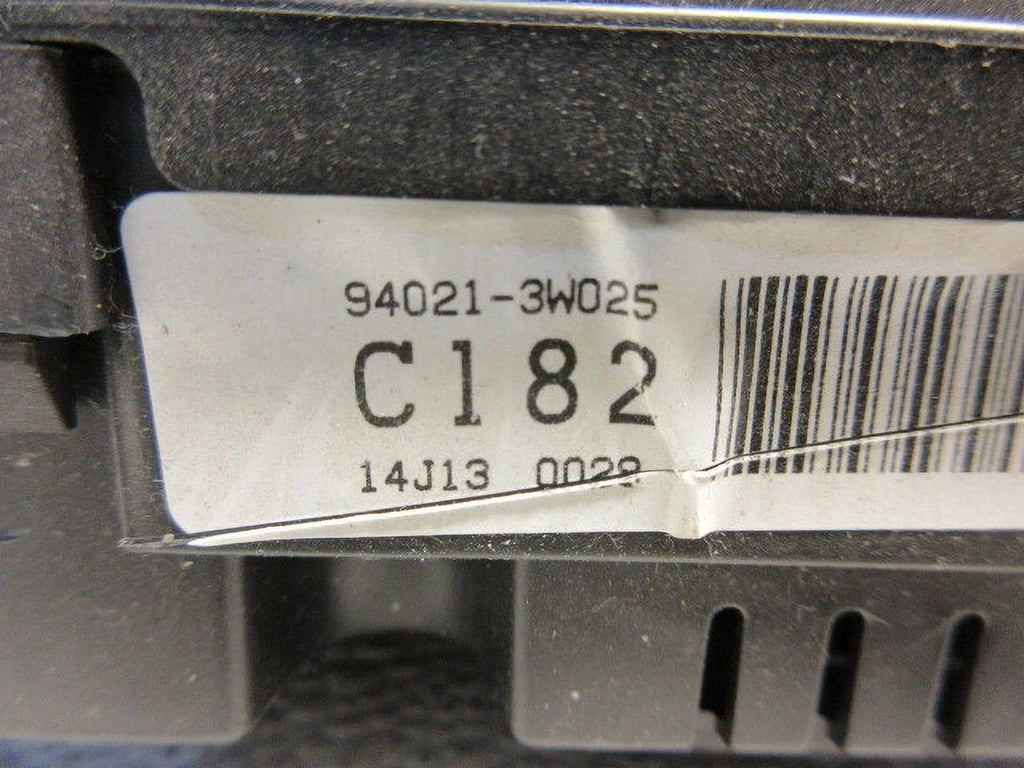 Pre-Owned Kia Sportage Speedometer 104K Miles OEM B207626