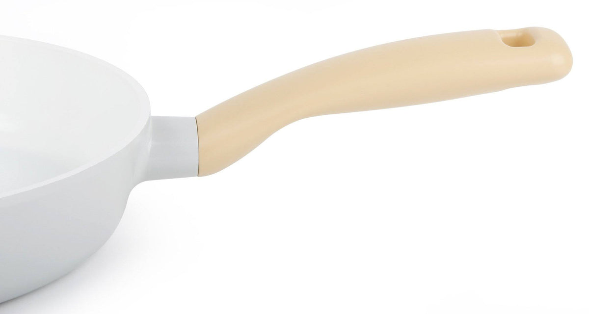 9.5-Inch Cast Aluminum Frying Pan with Soft-Touch V59706